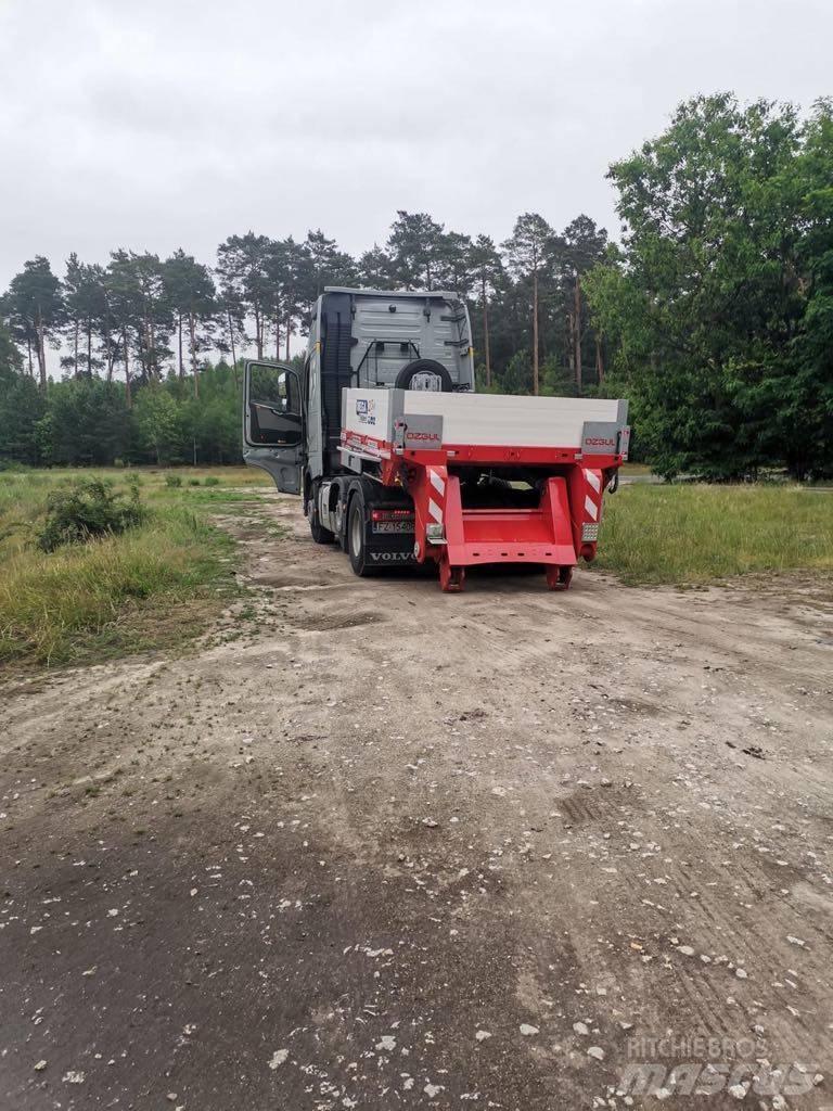 Ozgul LW2 C29E3 低平板半挂车