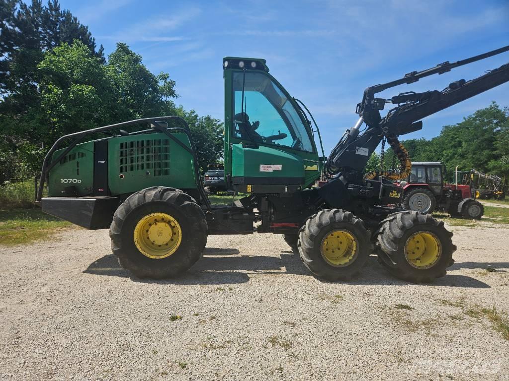 John Deere 1070 D 收割机