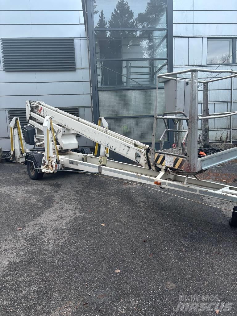 Dinolift 210 T 拖拉移动式高空作业平台