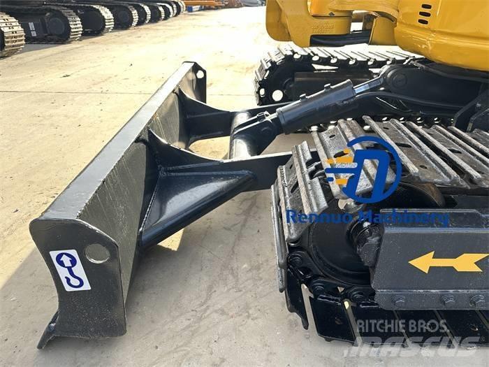 Komatsu PC 30MR 小型挖掘机