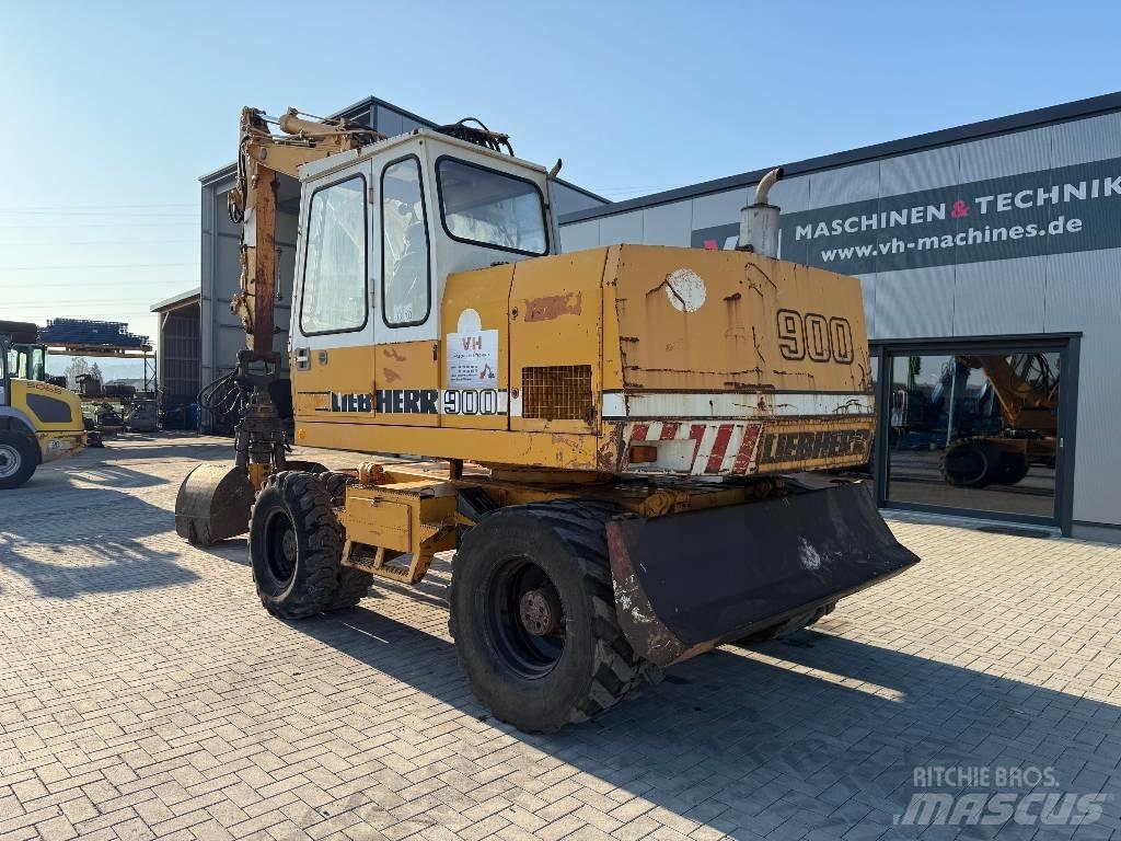 Liebherr A 900 C 轮式挖掘机