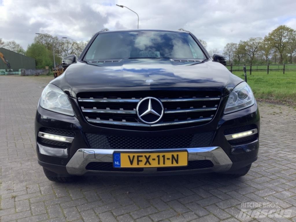 Mercedes-Benz ML 350 越野车