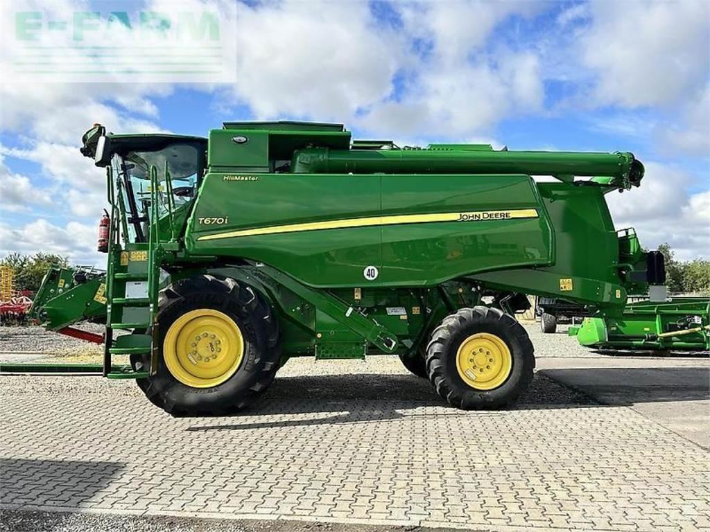 John Deere t670 hm 联合收割机