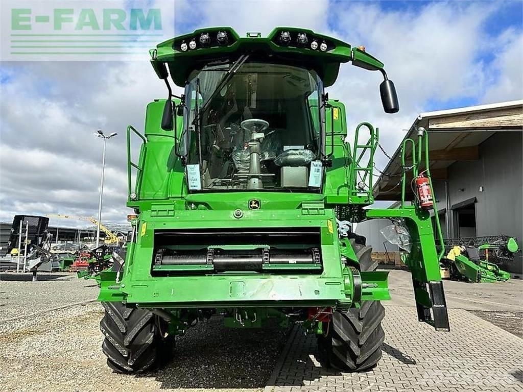 John Deere t670 hm 联合收割机