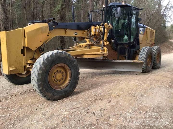 CAT 12M2 平地机/推土机