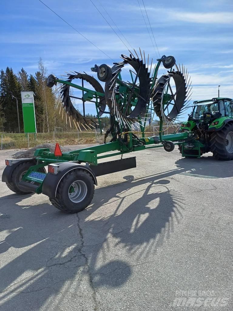 Agronic WRT 900 料堆整形机