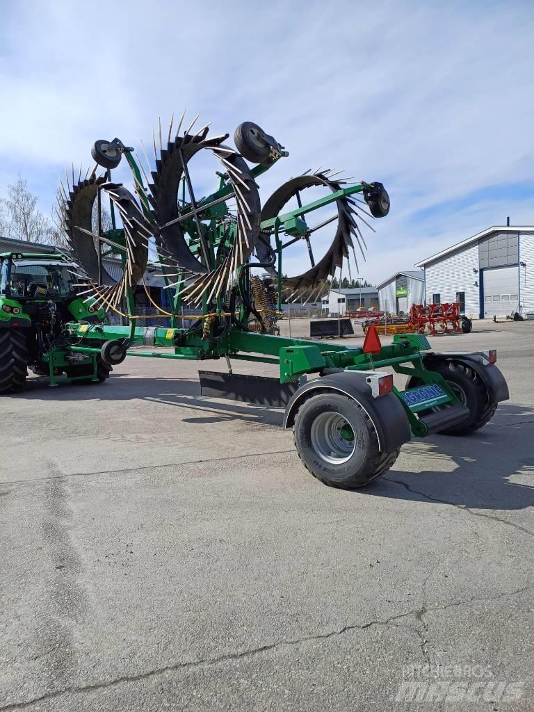 Agronic WRT 900 料堆整形机