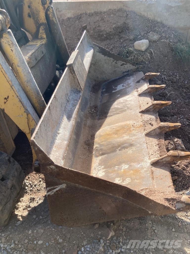 Komatsu CK 30-1 小型装载机