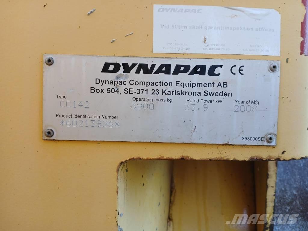 Dynapac CC142, Vält 双轮压路机