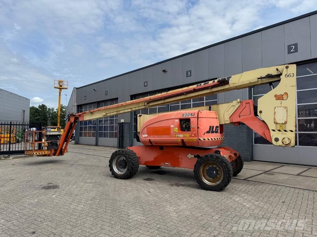 JLG 800 AJ 曲臂高空工作平台