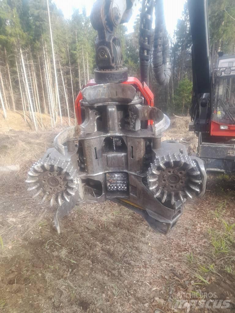 Valmet 911.3 收割机