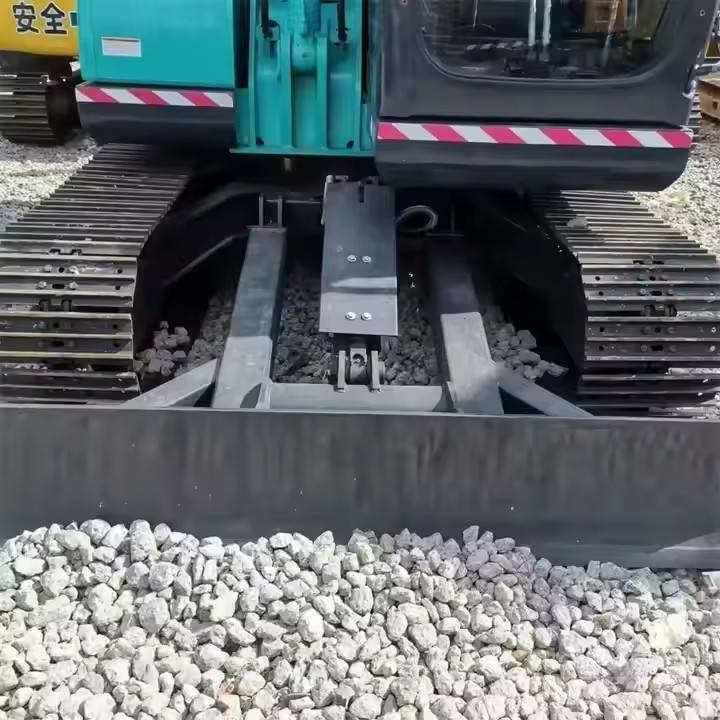 Kobelco SK200 履带挖掘机