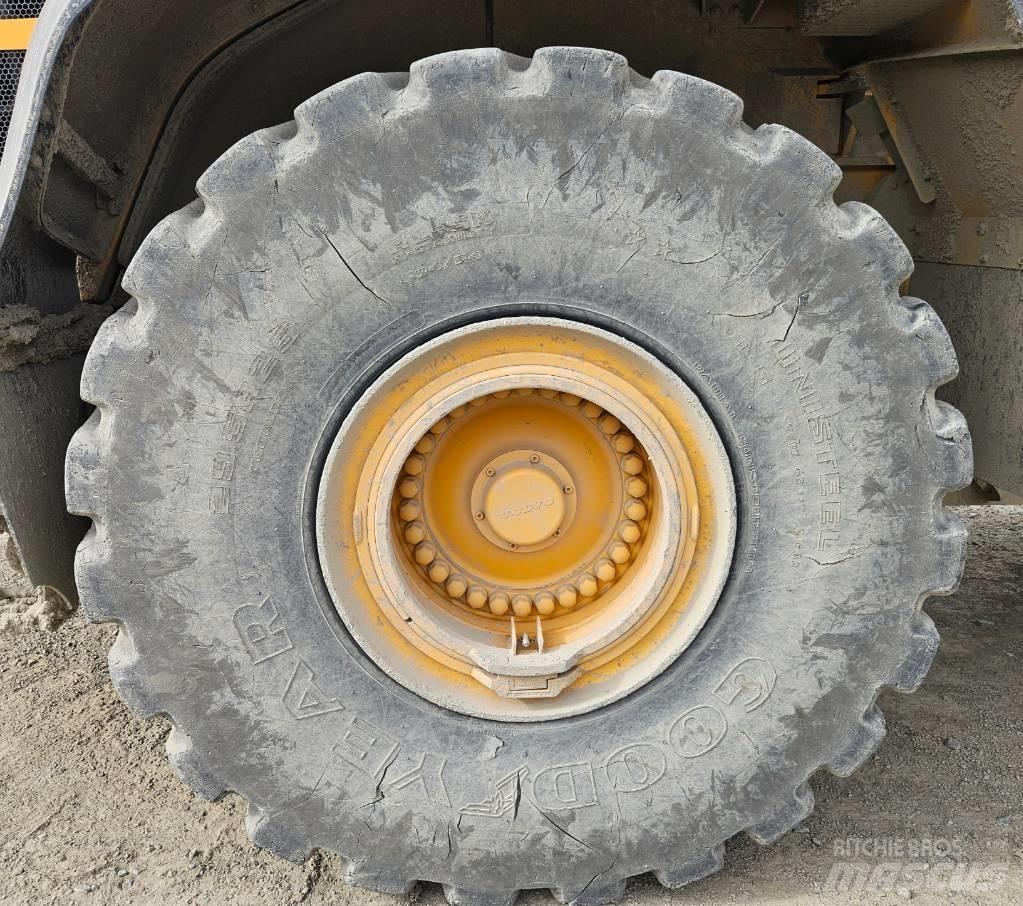 Volvo L 260 H 轮式装载机