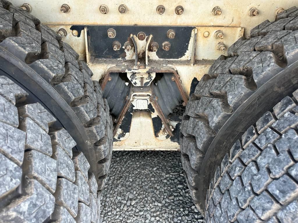 International 7600 垃圾车