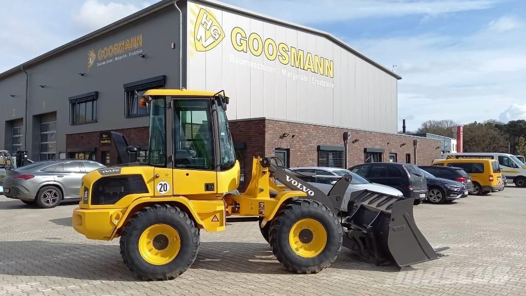 Volvo L 30 G 轮式装载机