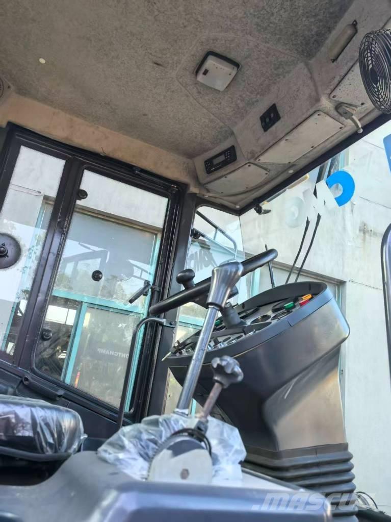 XCMG XS 143 单轮压路机