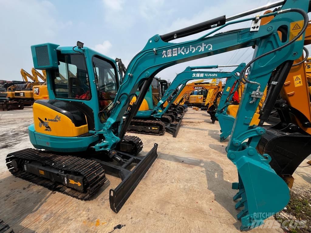 Kubota U 35 小型挖掘机