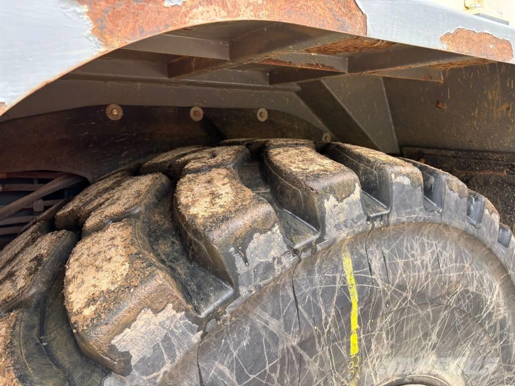 Terex TA 400 铰接式自卸车