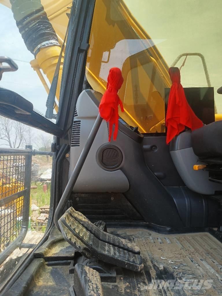 Komatsu PC 120-8 中型挖掘机