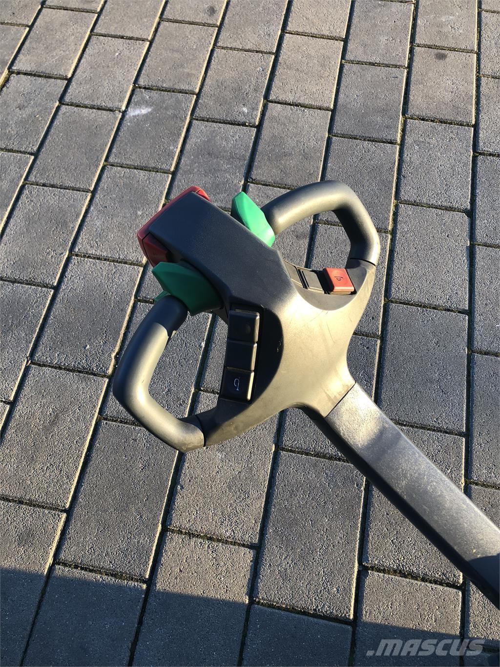 Jungheinrich WP16 行走式堆垛机