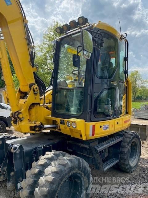 Komatsu PW98MR-11 轮式挖掘机
