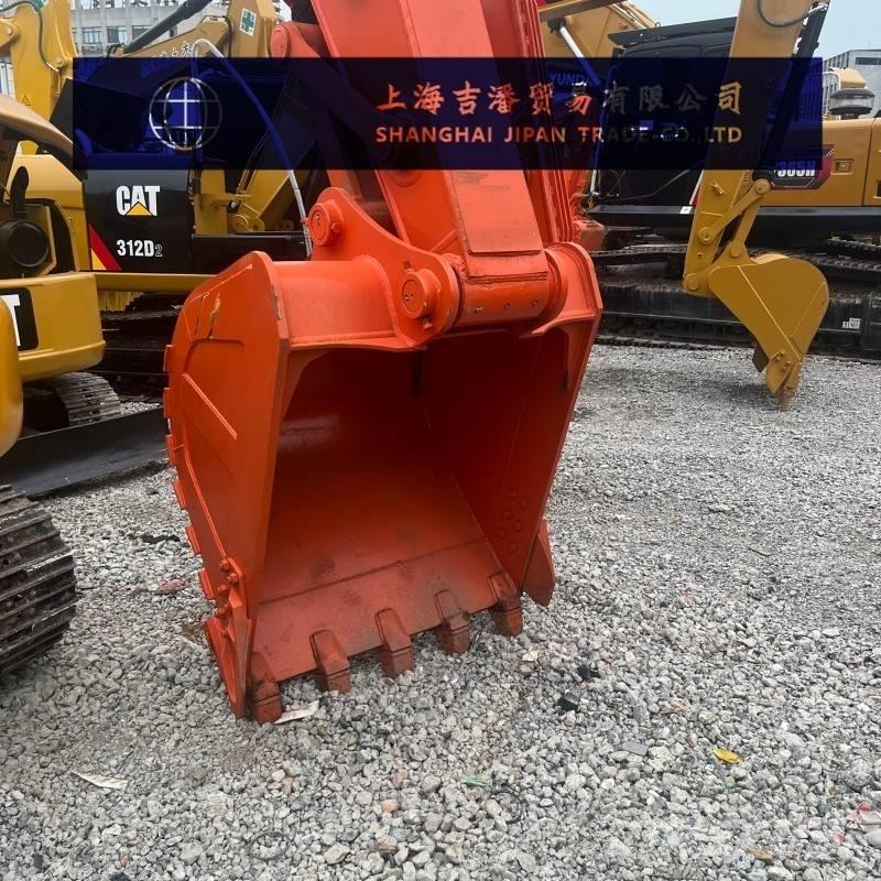 Hitachi ZX 200 履带挖掘机
