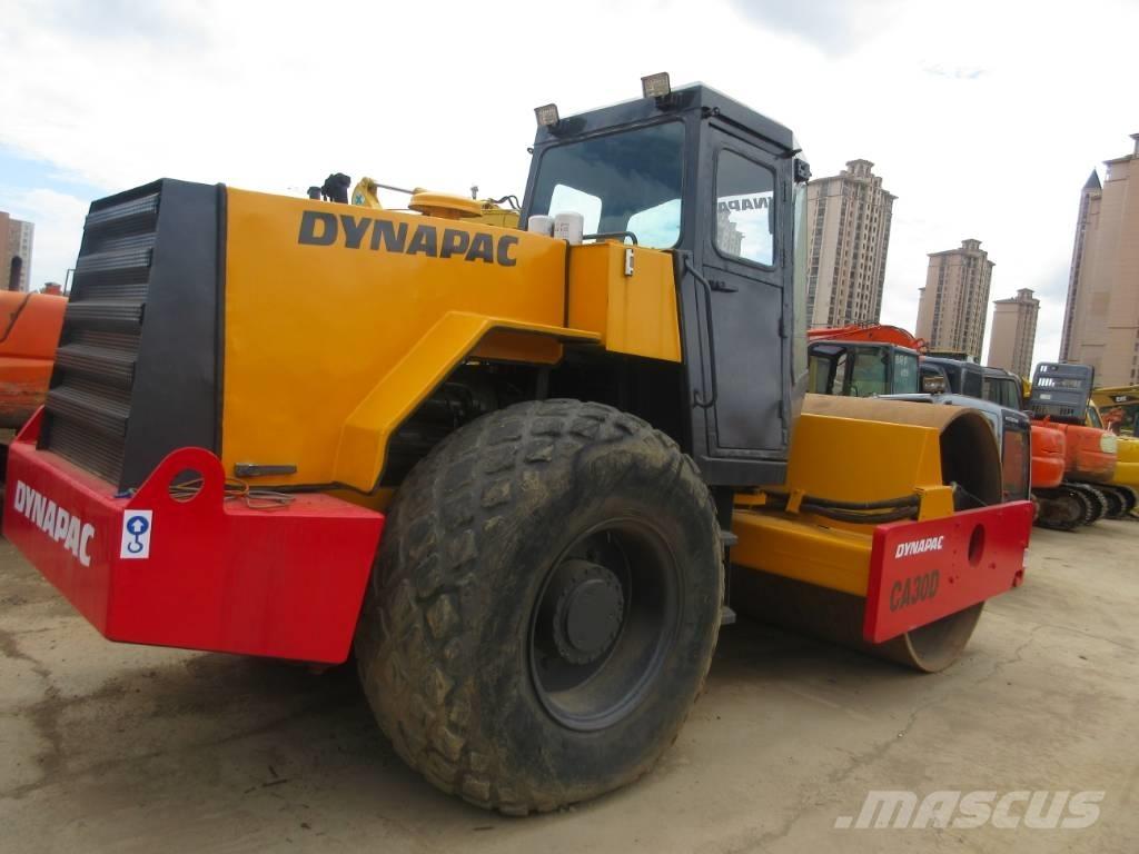 Dynapac CA 30 D 单轮压路机