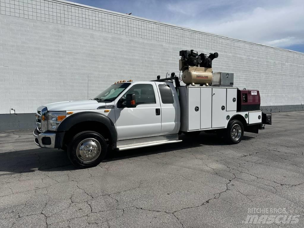 Ford F 450 平板车
