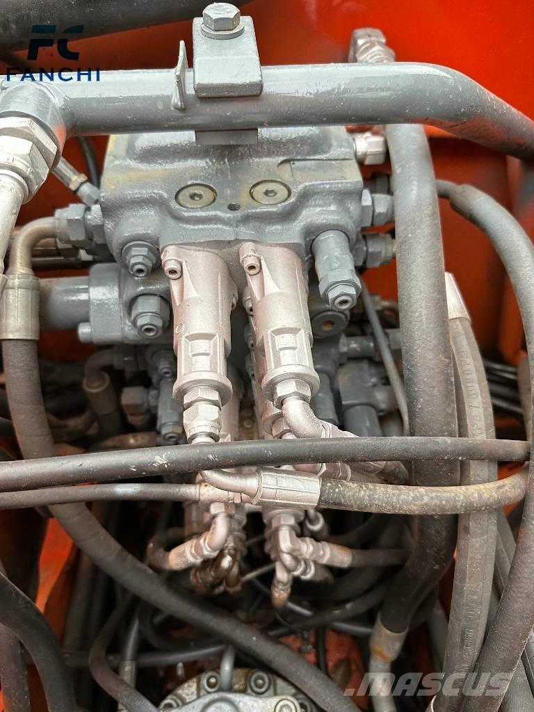 Hitachi ZX 70 履带挖掘机