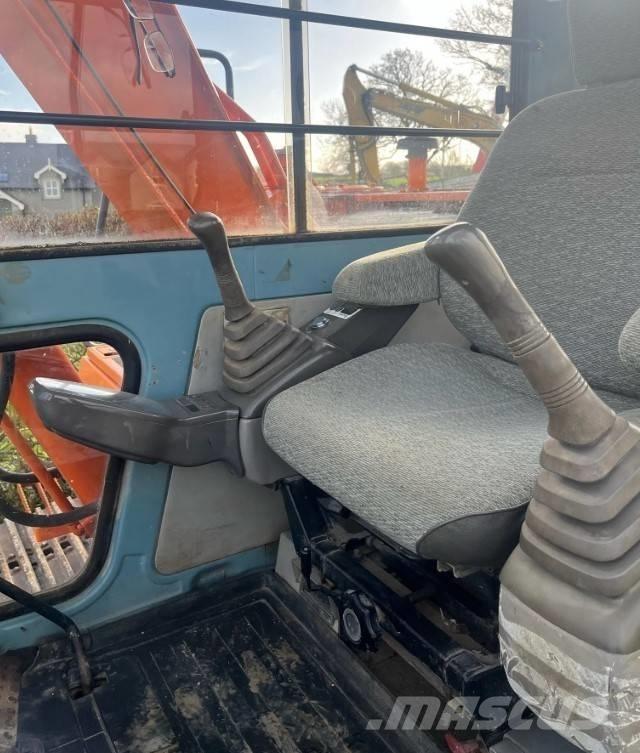 Hitachi EX 60-3 中型挖掘机