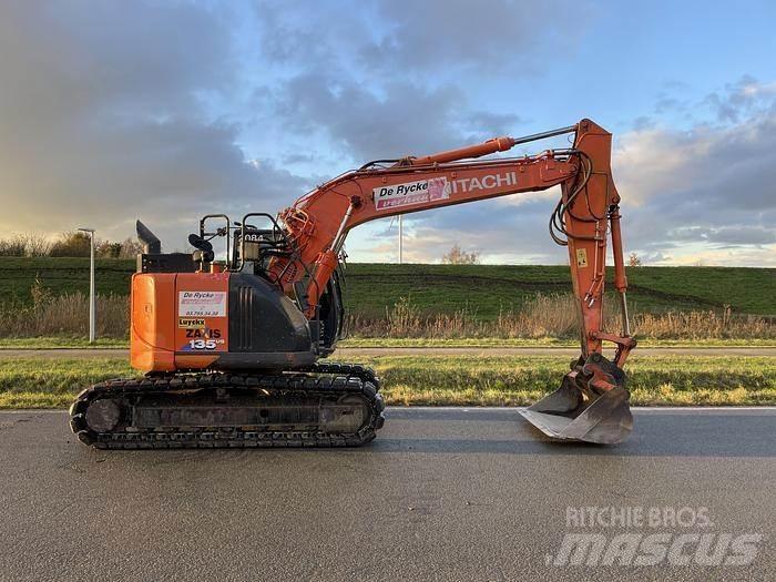 Hitachi ZX135US-6 履带挖掘机