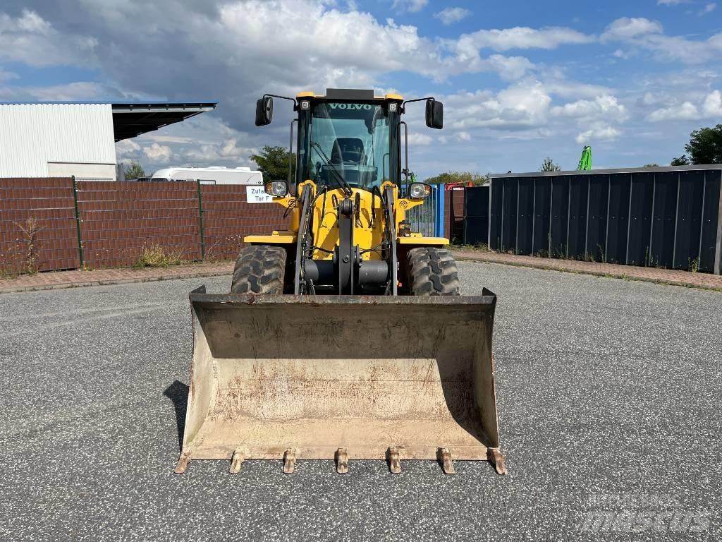 Volvo L 35 GS 滑移装载机