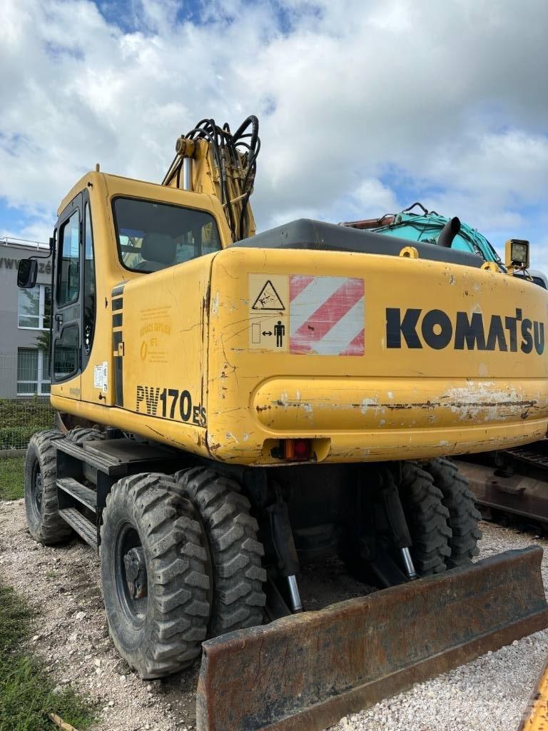 Komatsu PW 170 ES-6K 轮式挖掘机