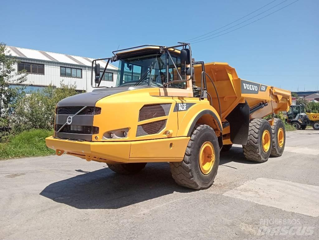 Volvo A 25 F 铰接式自卸车