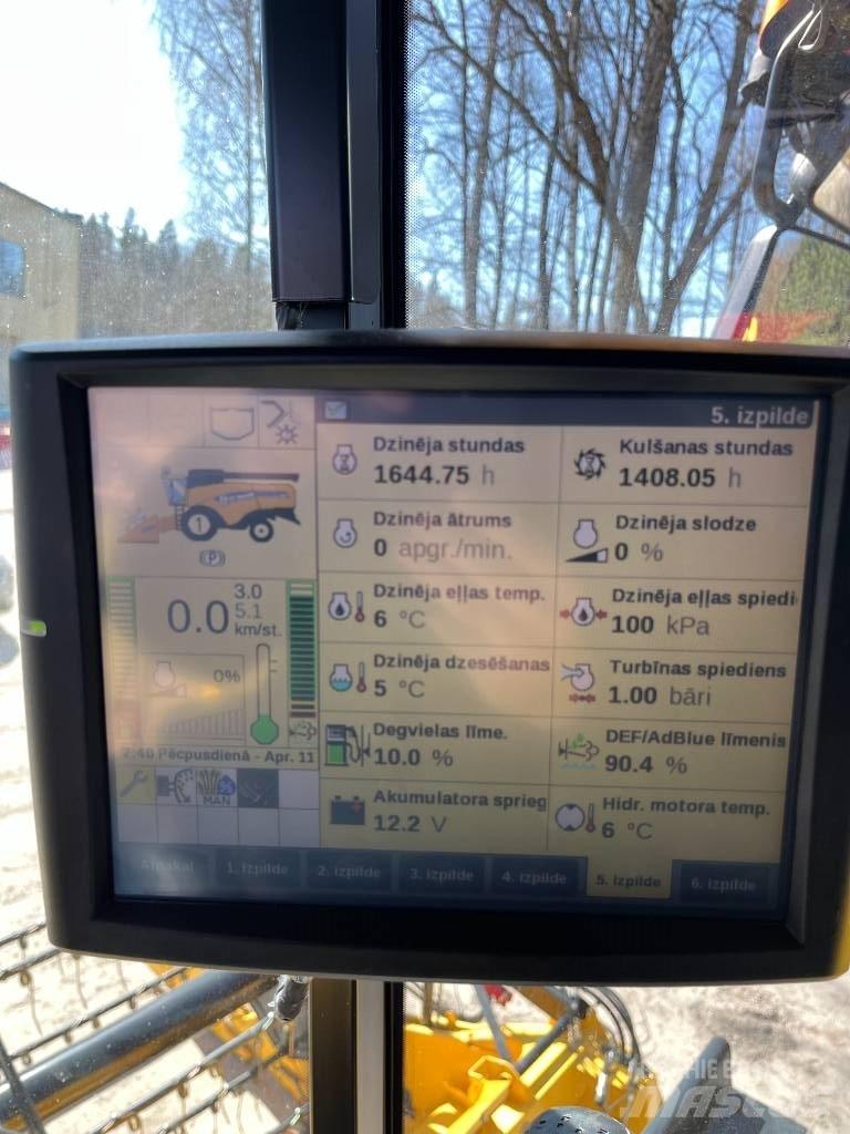 New Holland CX 6.80 联合收割机