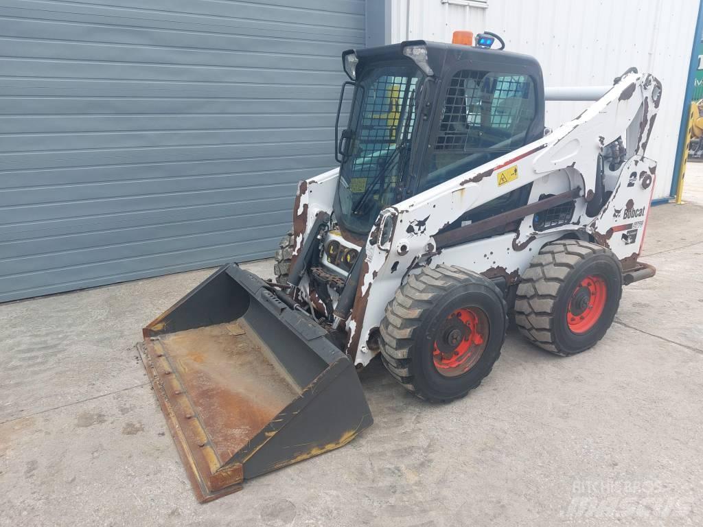 Bobcat 377 滑移装载机
