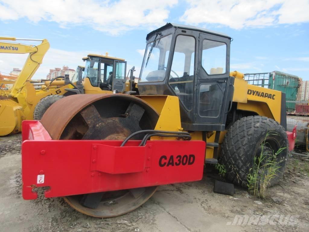 Dynapac CA 30 D 单轮压路机