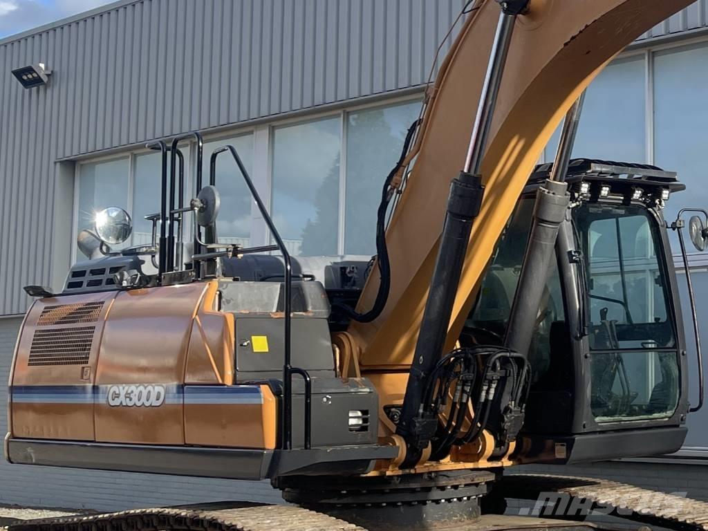 CASE CX 300 D       2017 履带挖掘机
