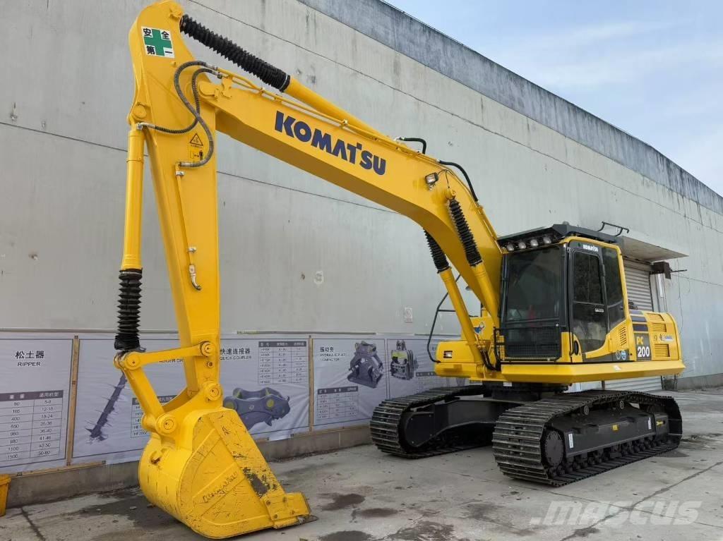 Komatsu PC 200-8N1 小型挖掘机