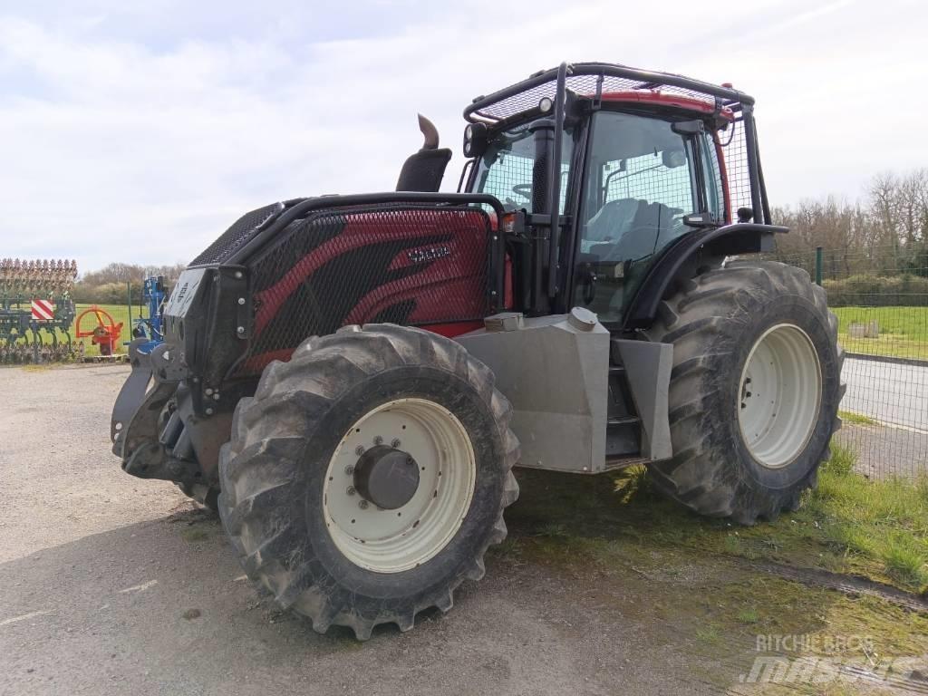 Valtra T 234 Direct 林业拖拉机
