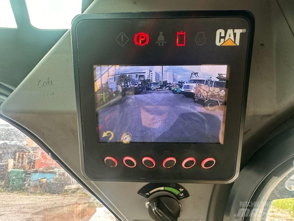 CAT 246 D 滑移装载机