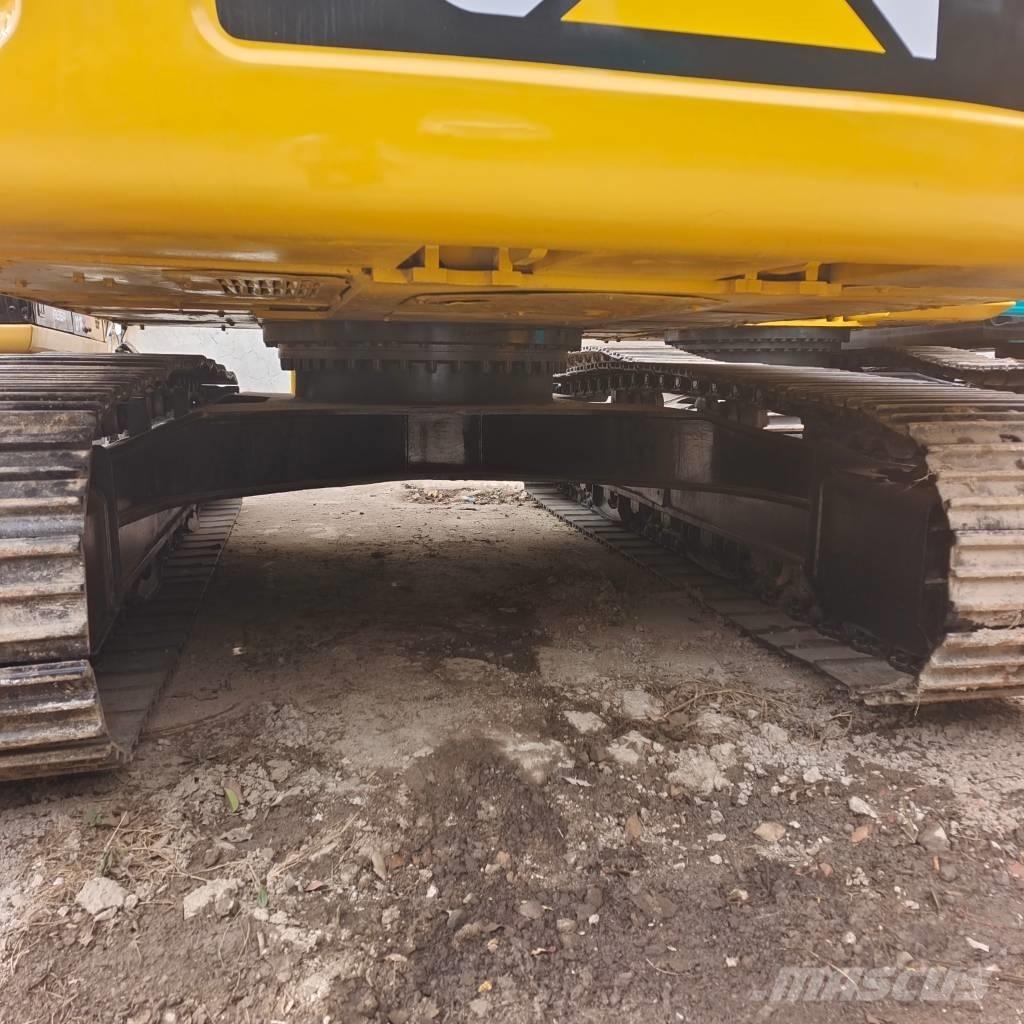 CAT 320 D 2 履带挖掘机