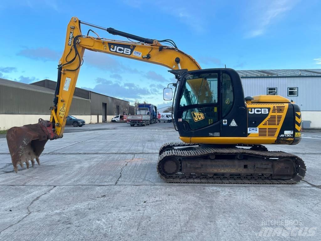JCB JS 130 LC 履带挖掘机