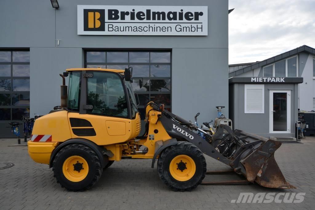 Volvo L 25 F 轮式装载机