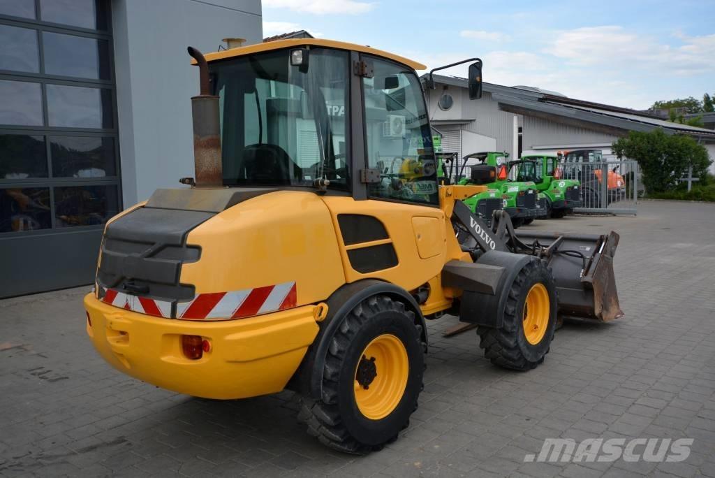 Volvo L 25 F 轮式装载机