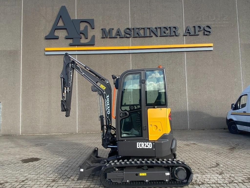 Volvo ECR 25 D 小型挖掘机