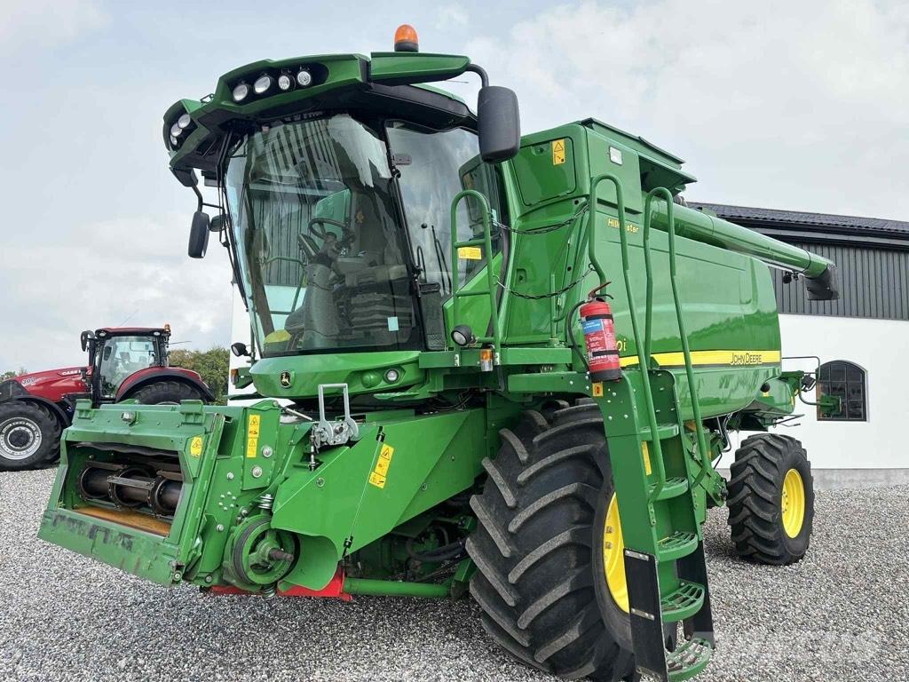 John Deere T 670 i 联合收割机