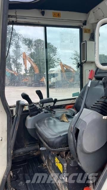 Kubota U 25-3 小型挖掘机