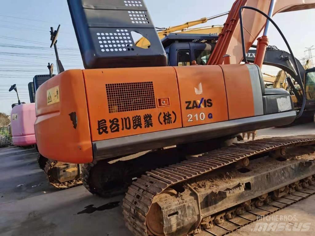 Hitachi ZX 210 履带挖掘机