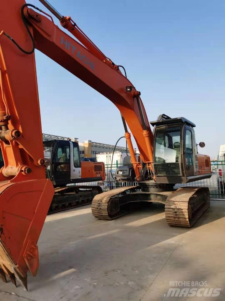 Hitachi ZX 210 履带挖掘机